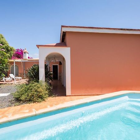Home2Book Quiet Villa With Private Pool Трикивихате Экстерьер фото