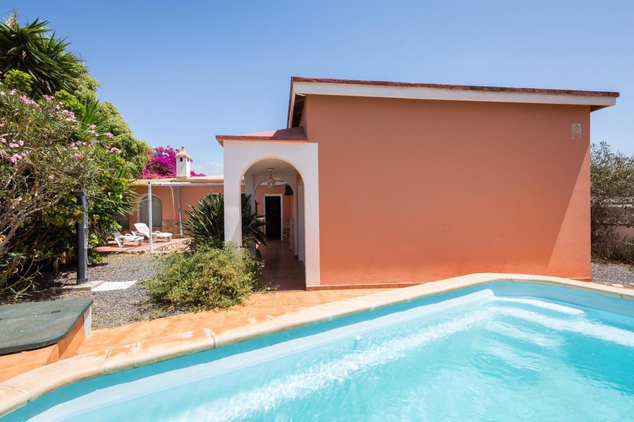Home2Book Quiet Villa With Private Pool Трикивихате Экстерьер фото