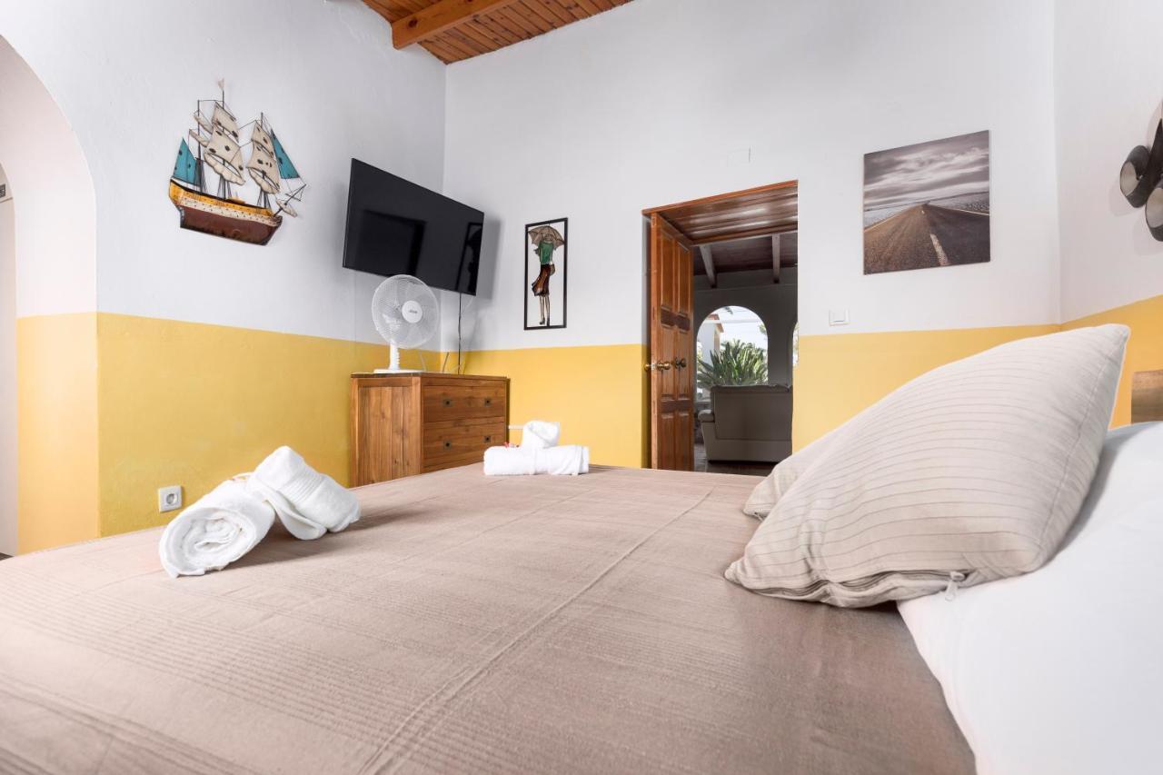 Home2Book Quiet Villa With Private Pool Трикивихате Экстерьер фото