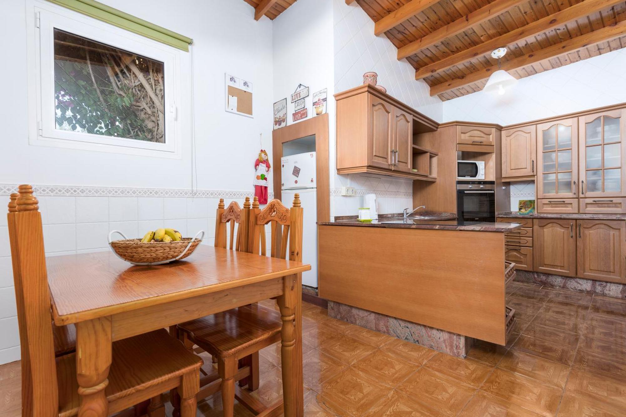 Home2Book Quiet Villa With Private Pool Трикивихате Экстерьер фото